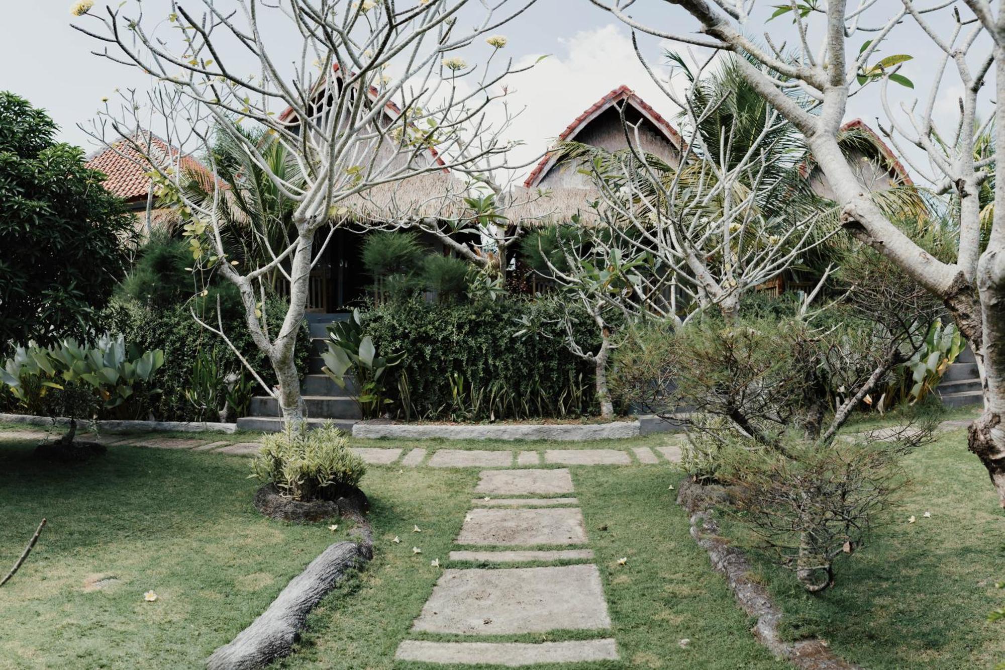 Temeling Jungle Inn Batumadeg Exterior photo