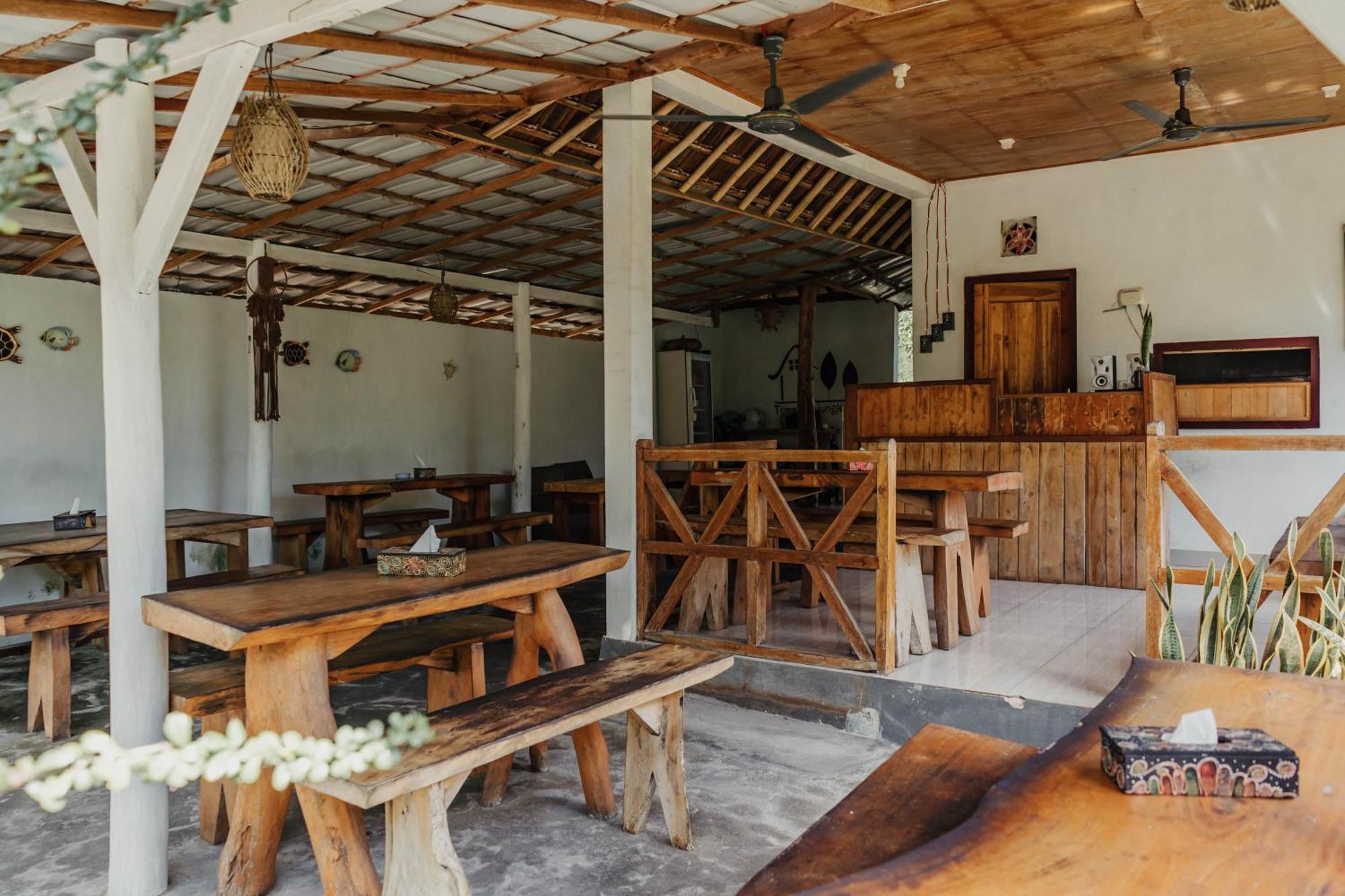 Temeling Jungle Inn Batumadeg Exterior photo