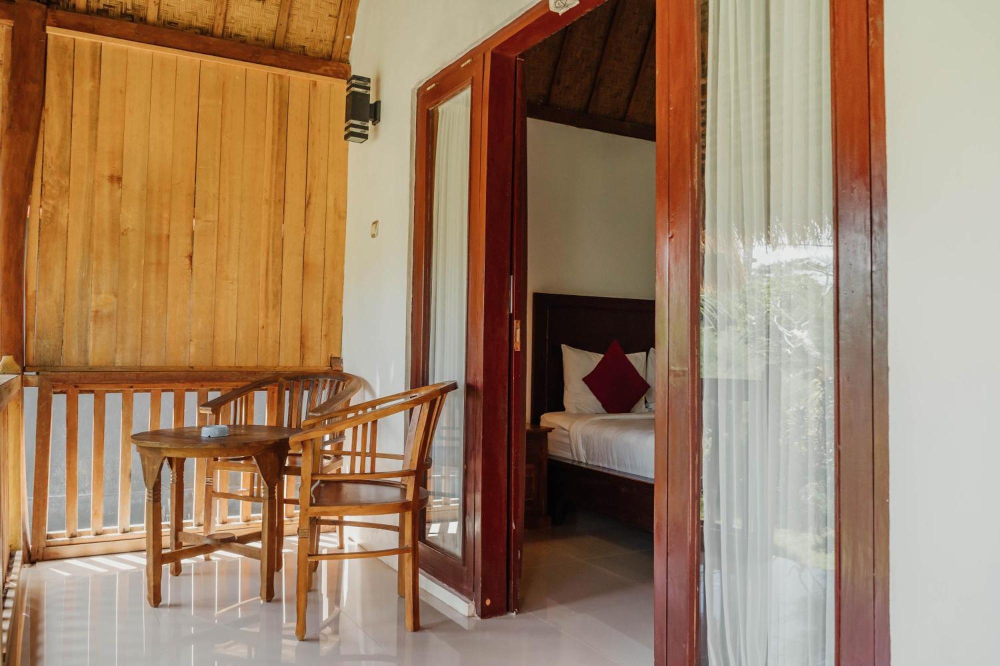 Temeling Jungle Inn Batumadeg Exterior photo